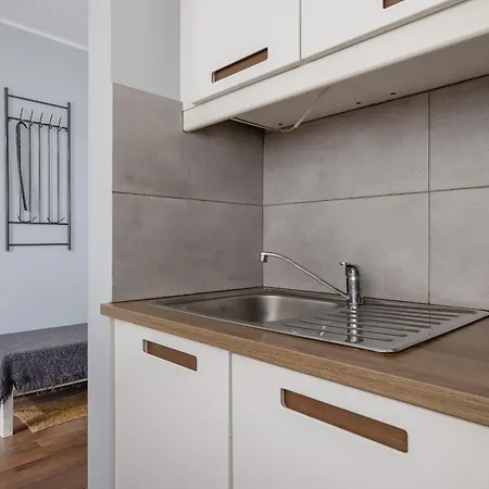 Osiedle Tysiaclecia - Nowoczesne Z Biurkiem Do Pracy Zdalnej I Parkingiem By Renters