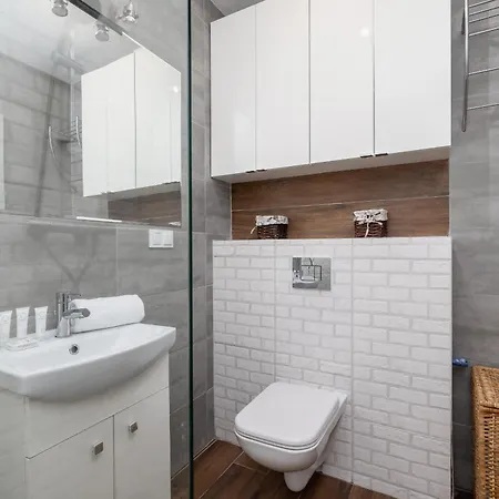 Osiedle Tysiaclecia - Nowoczesne Z Biurkiem Do Pracy Zdalnej I Parkingiem By Renters Daire *