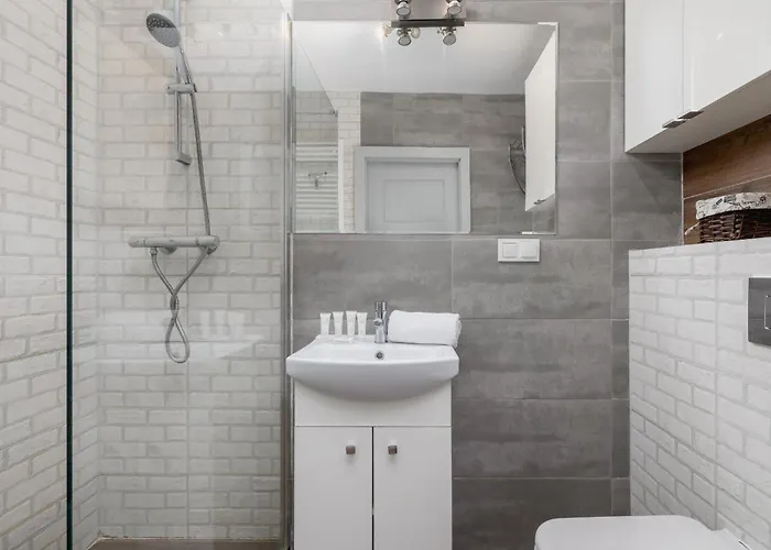 Appartement Osiedle Tysiaclecia - Nowoczesne Z Biurkiem Do Pracy Zdalnej I Parkingiem By Renters