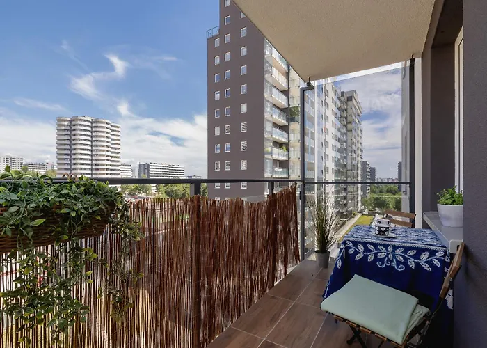 Osiedle Tysiaclecia - Nowoczesne Z Biurkiem Do Pracy Zdalnej I Parkingiem By Renters Appartement